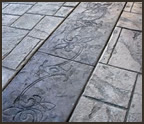 Fleur-De-Lis Concrete Border